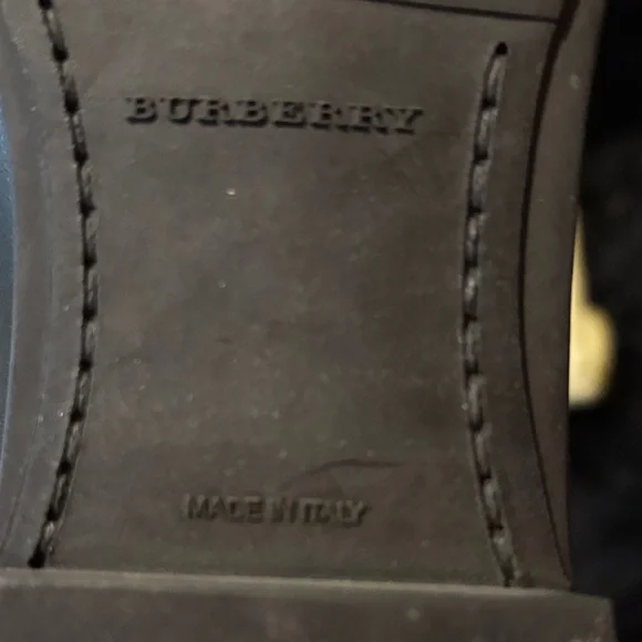 Burberry Black and Tan women’s Leather Boots - Picture 4 of 6